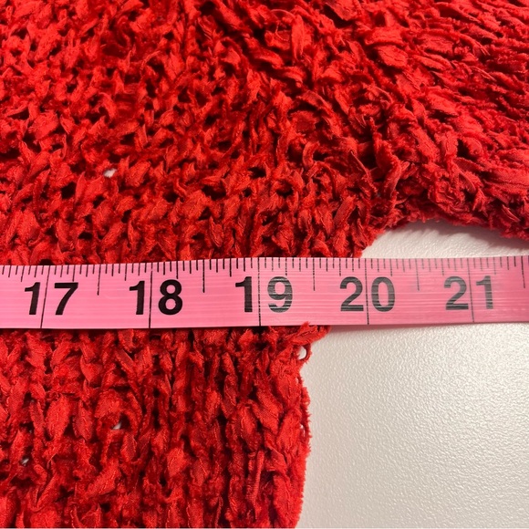 Imperfect y2k 100% silk top large crochet style crinkle red baddie going out top - Picture 5 of 17